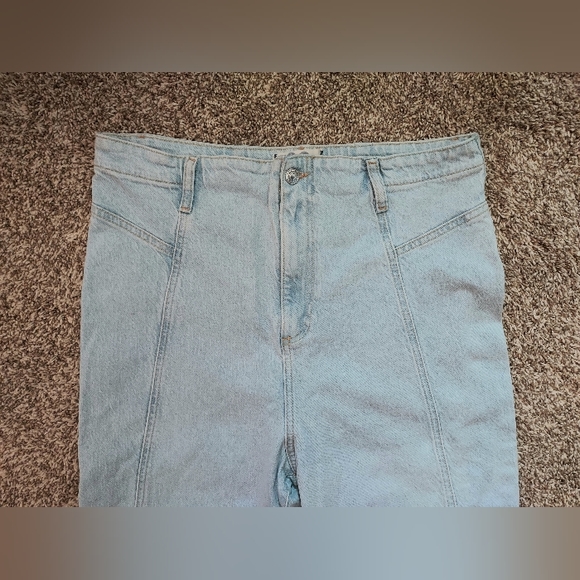 We The Free Super Wide Flare High Waist Jeans Size 32 Free People - Picture 2 of 5